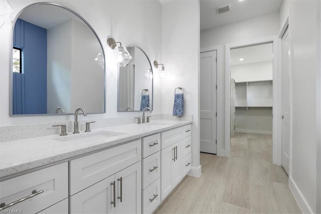 916 22nd Ave NE, Naples, FL 34120-22