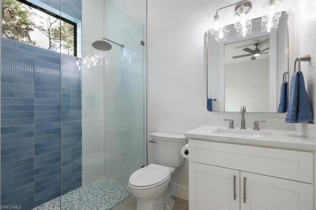 916 22nd Ave NE, Naples, FL 34120-33