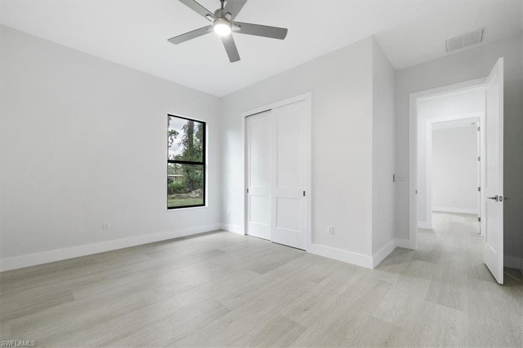 916 22nd Ave NE, Naples, FL 34120-34