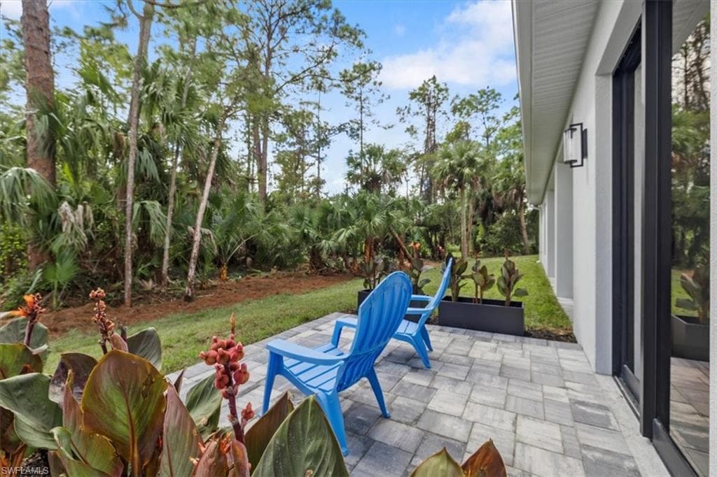 916 22nd Ave NE, Naples, FL 34120-42