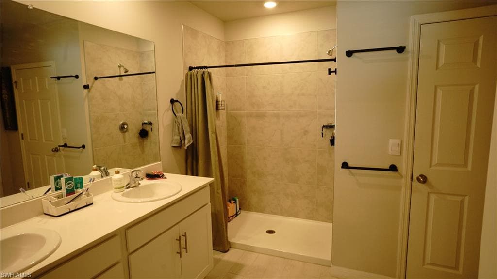 3301 Joan Ave N, Lehigh Acres, FL 33971-9