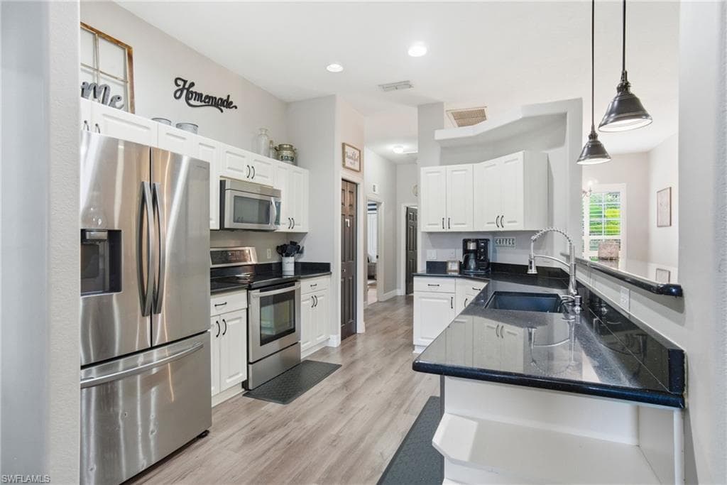 2900 Orange Grove Trl, Naples, FL 34120-14