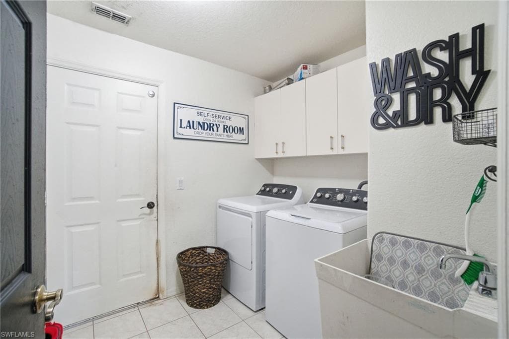 2900 Orange Grove Trl, Naples, FL 34120-32