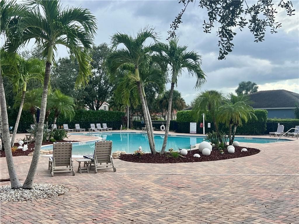 2900 Orange Grove Trl, Naples, FL 34120-41