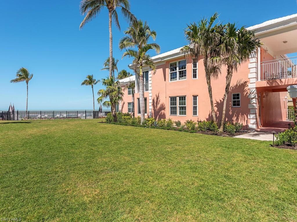 2401 Gulf Shore Blvd N Villa 6, Naples, FL 34103-14