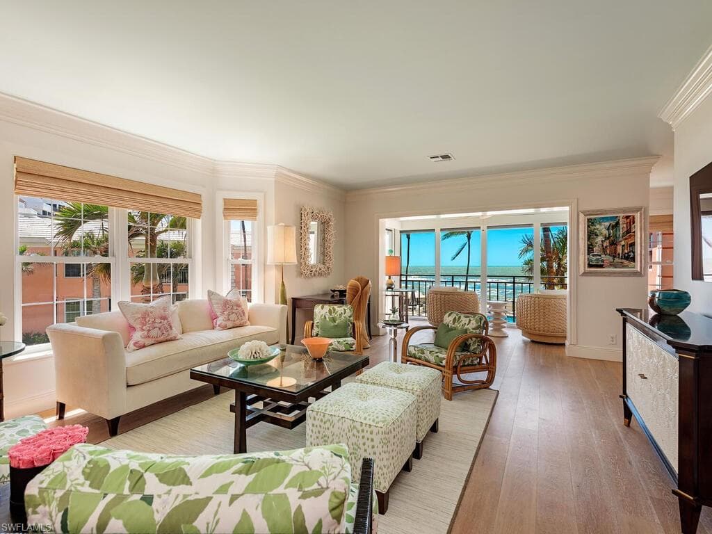 2401 Gulf Shore Blvd N Villa 6, Naples, FL 34103-4