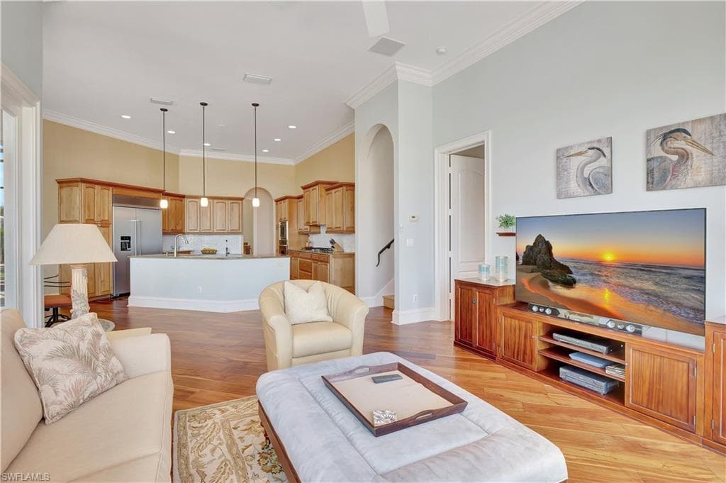 1380 Marlin Dr, Naples, FL 34102-11