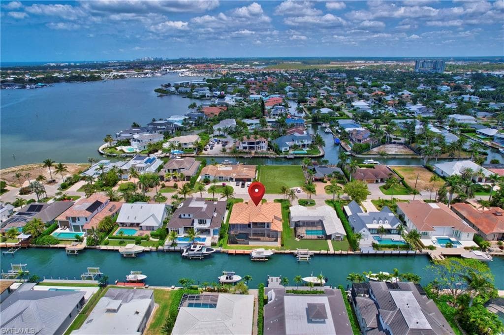 1380 Marlin Dr, Naples, FL 34102-46