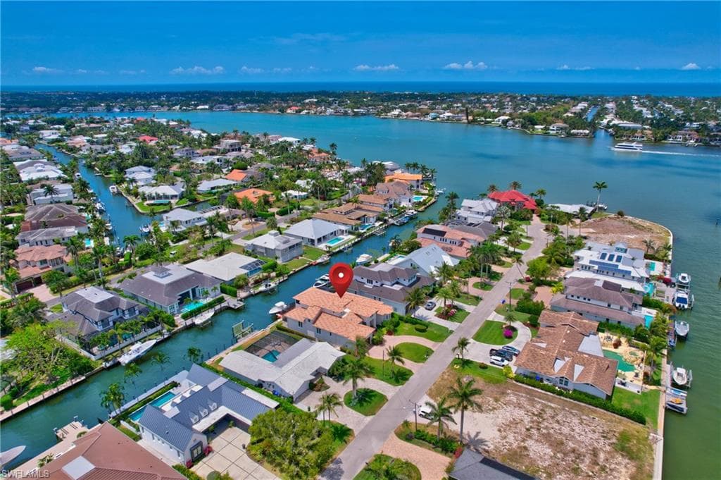 1380 Marlin Dr, Naples, FL 34102-4