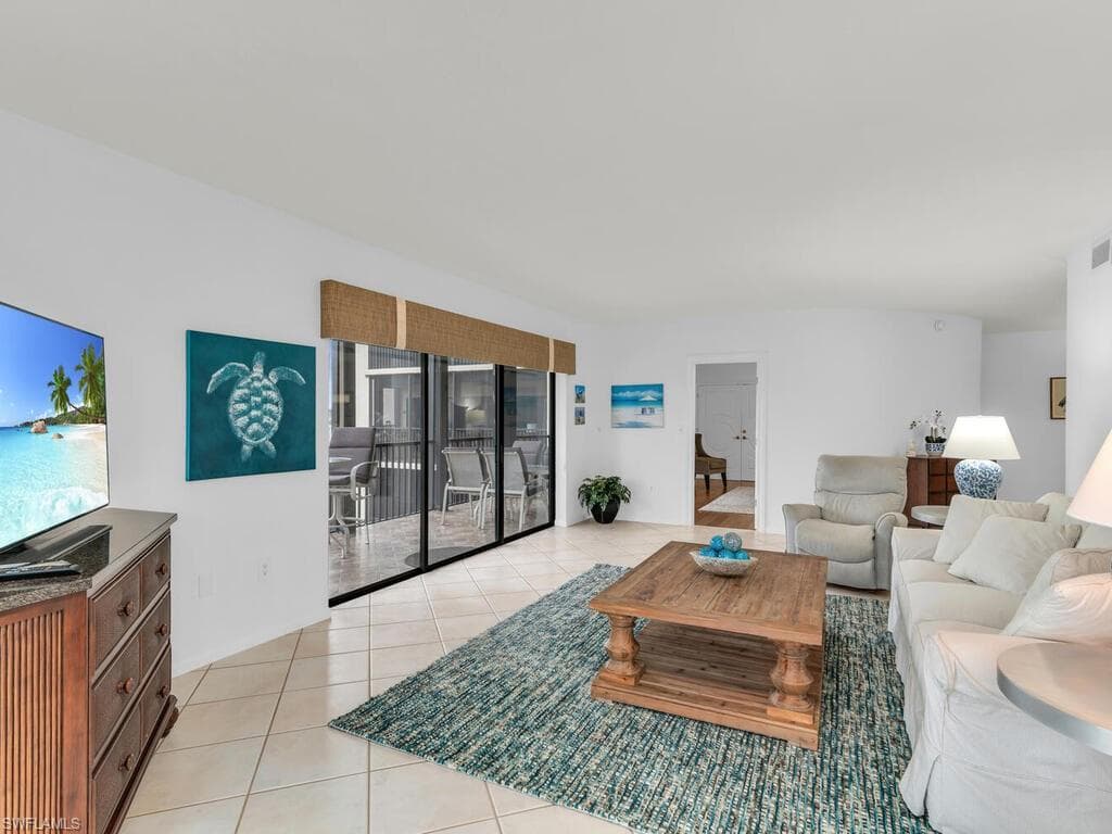961 Collier Ct 209, Marco Island, FL 34145-9