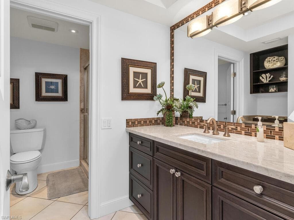 961 Collier Ct 209, Marco Island, FL 34145-18