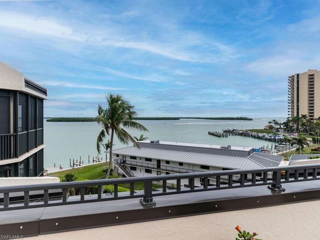 961 Collier Ct 209, Marco Island, FL 34145-31