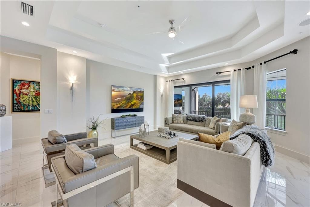 16350 Corsica Way 202, Naples, FL 34110-2