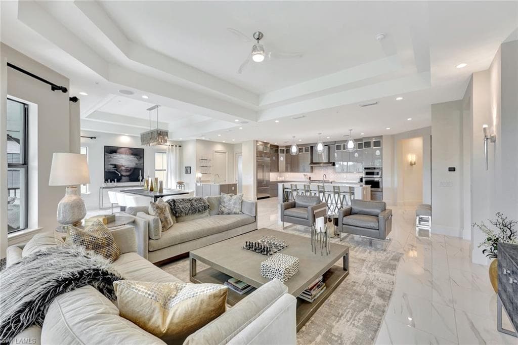 16350 Corsica Way 202, Naples, FL 34110-4