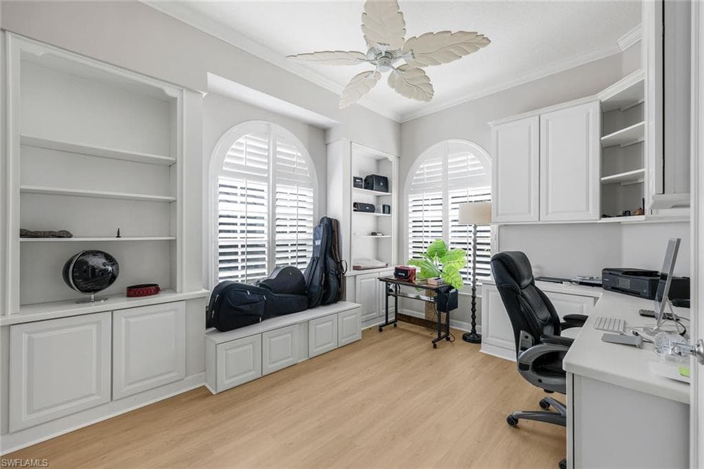 4364 Montalvo Ct, Naples, FL 34109-23