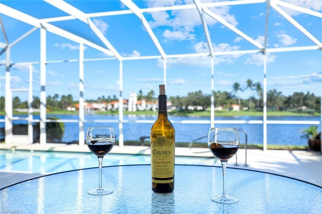 4364 Montalvo Ct, Naples, FL 34109-1