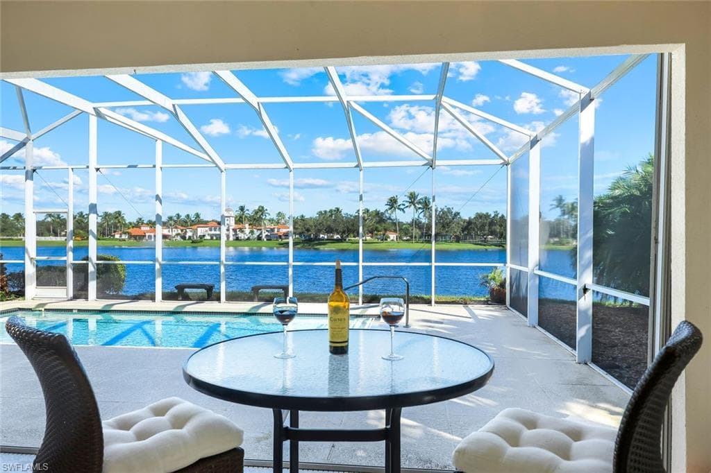 4364 Montalvo Ct, Naples, FL 34109-2