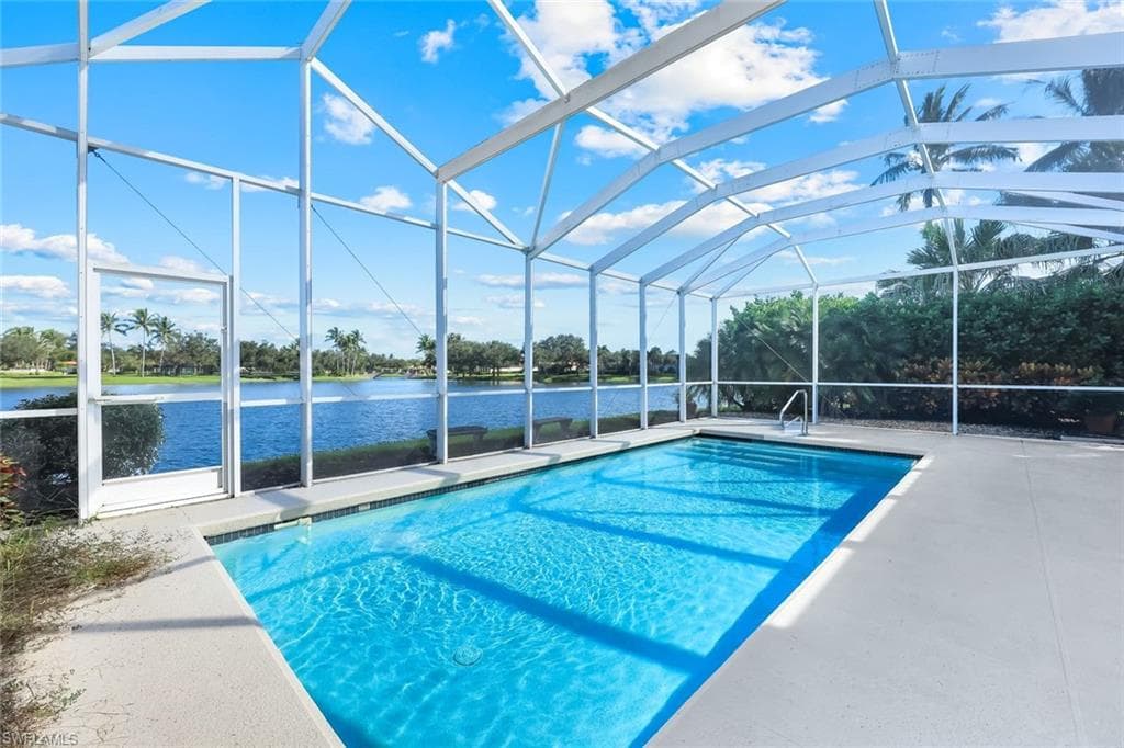 4364 Montalvo Ct, Naples, FL 34109-4