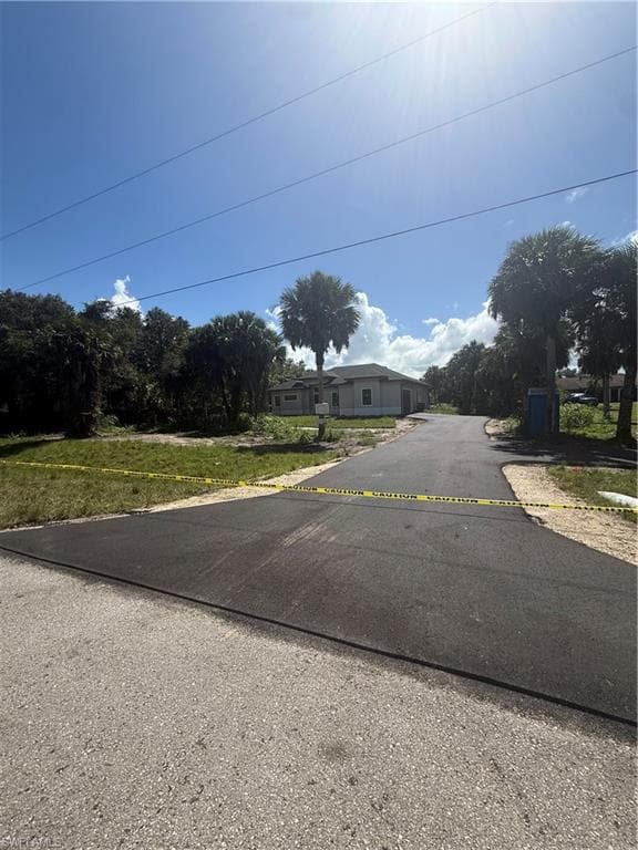 2863 52nd Ave NE, Naples, FL 34120-2