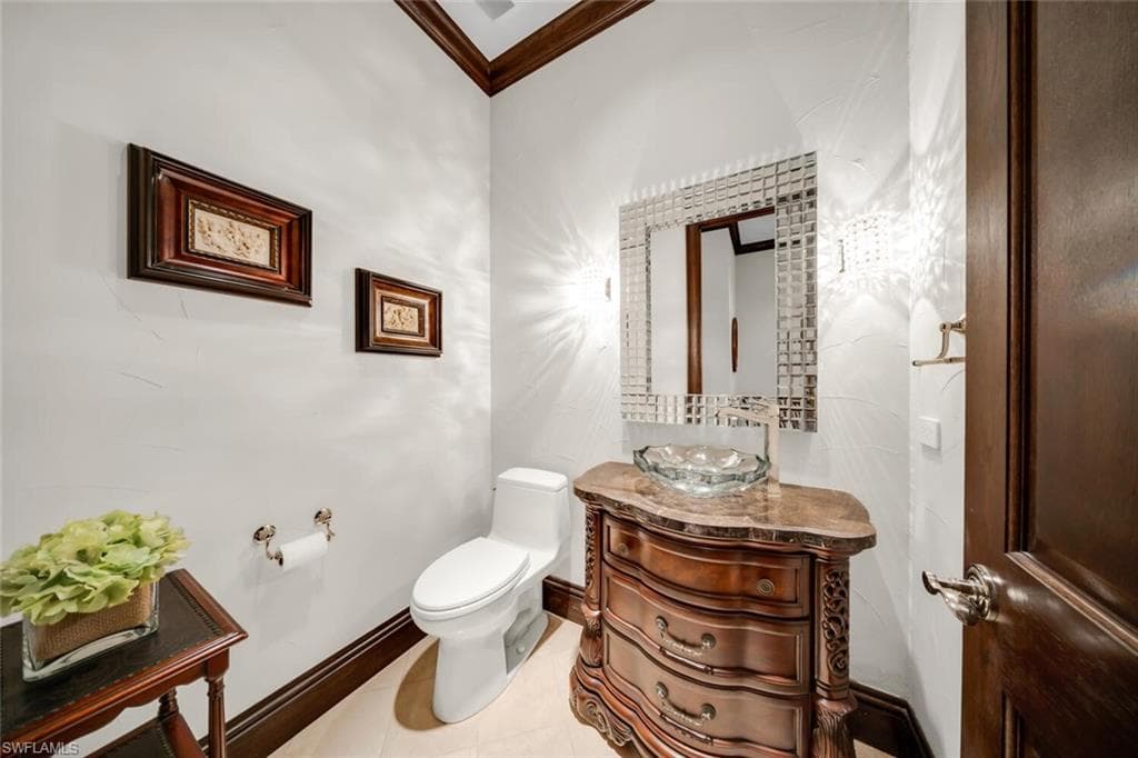 11507 Peregrine Ct, Naples, FL 34120-23