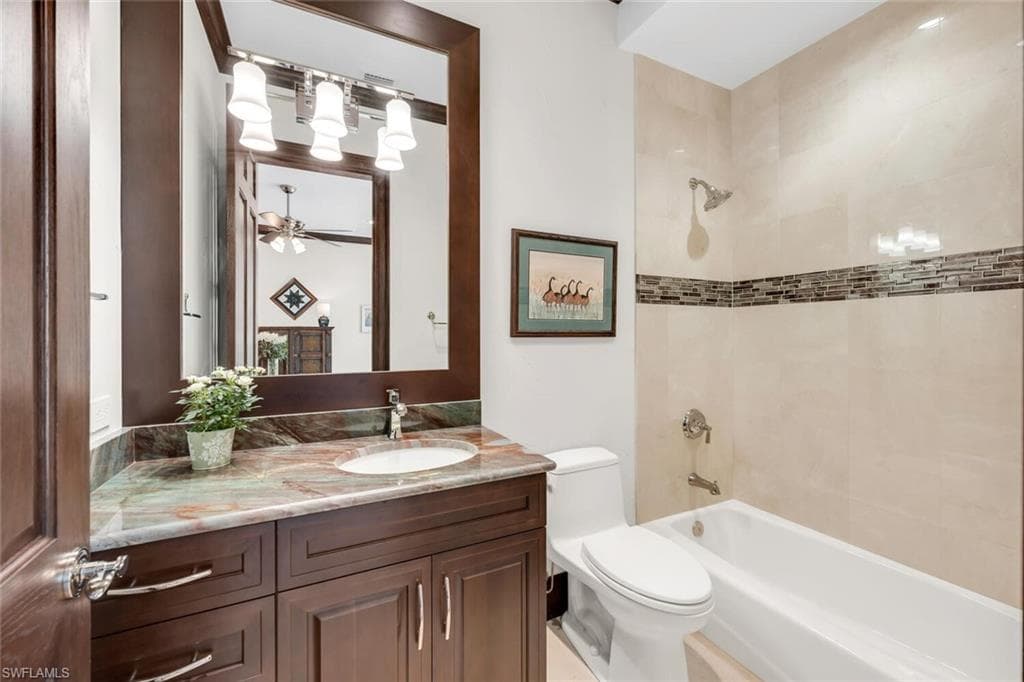 11507 Peregrine Ct, Naples, FL 34120-27