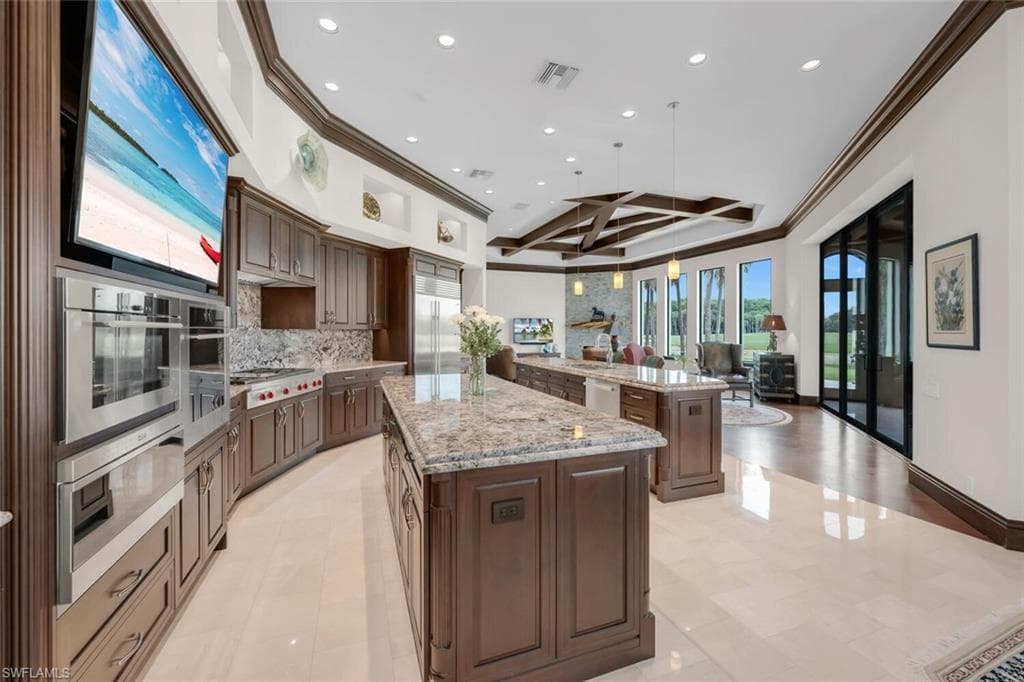 11507 Peregrine Ct, Naples, FL 34120-7