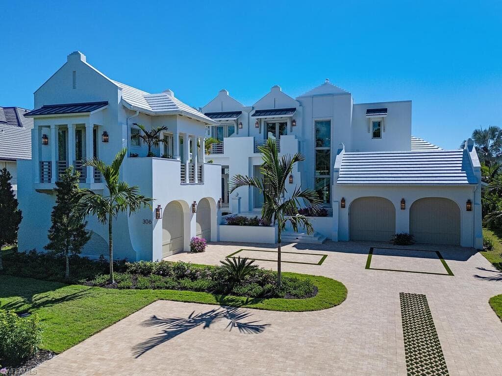 306 Spring Line Dr, Naples, FL 34102-9