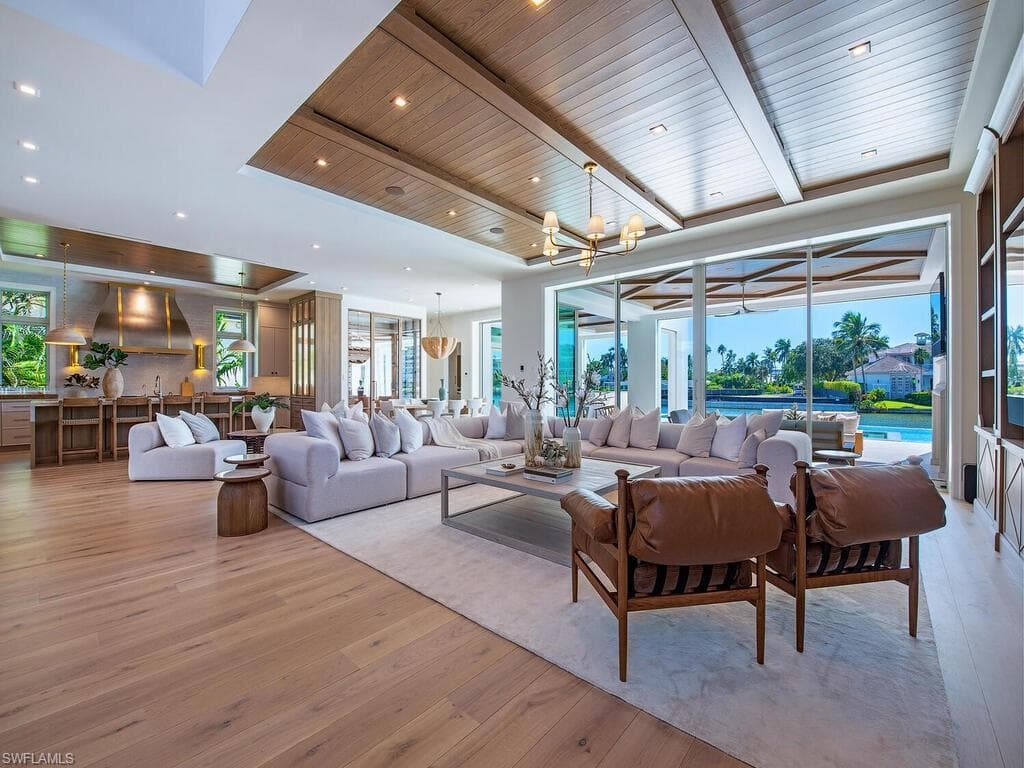 306 Spring Line Dr, Naples, FL 34102-15