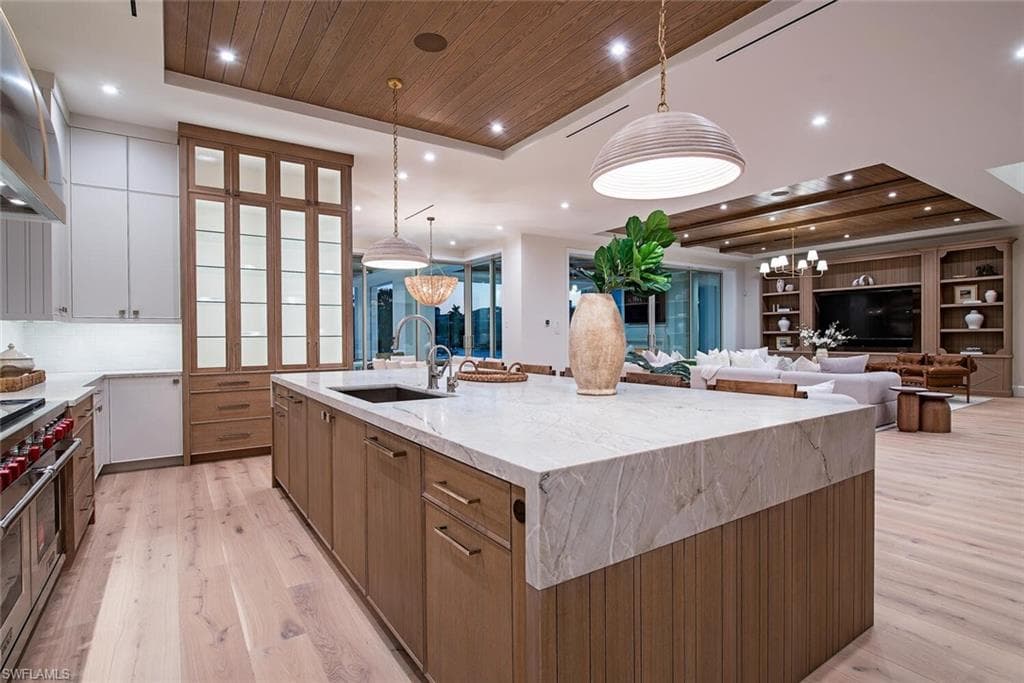 306 Spring Line Dr, Naples, FL 34102-21