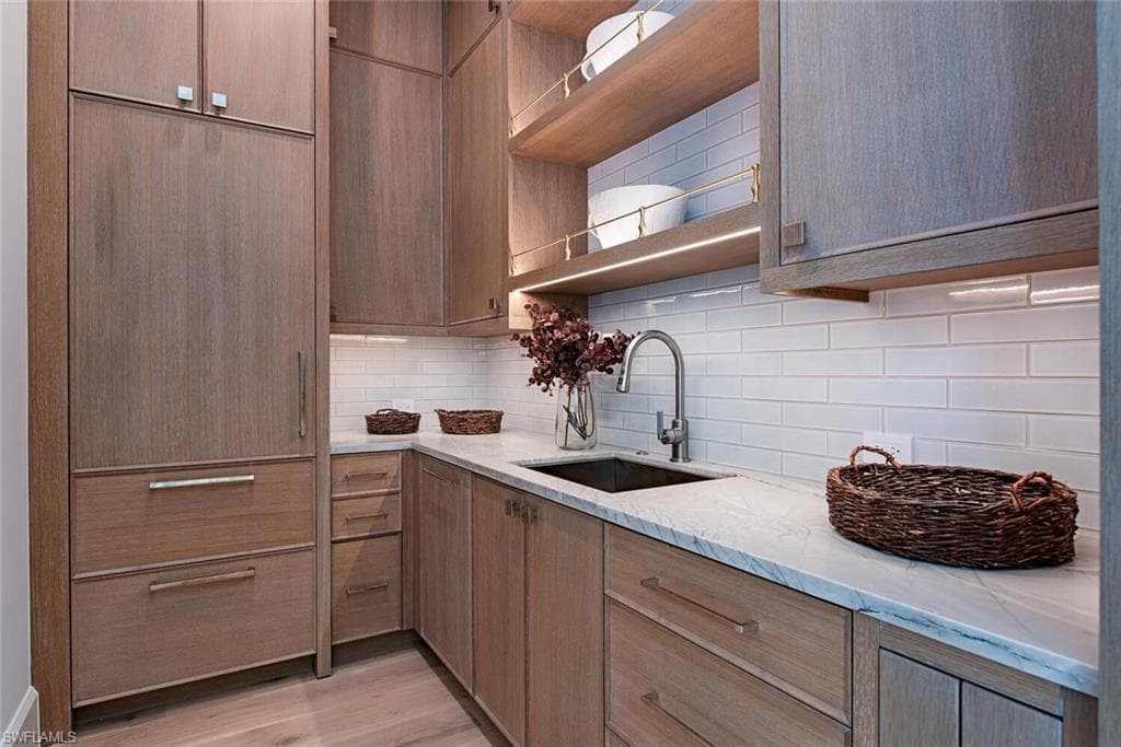 306 Spring Line Dr, Naples, FL 34102-24