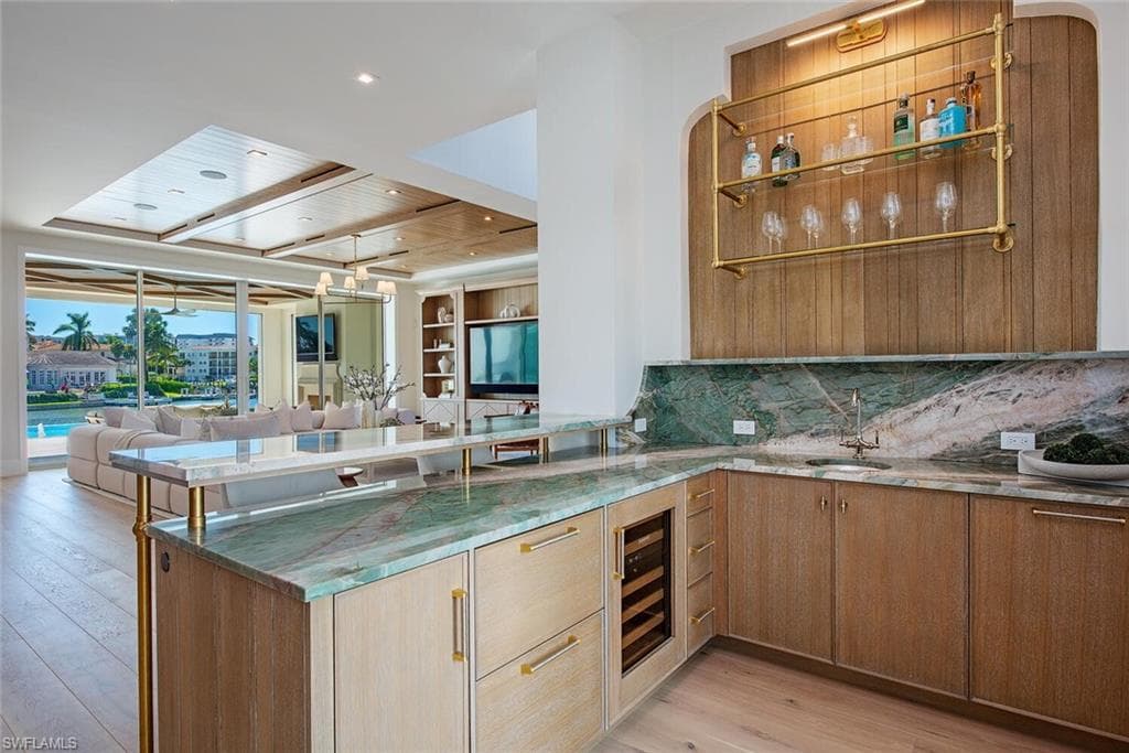 306 Spring Line Dr, Naples, FL 34102-25