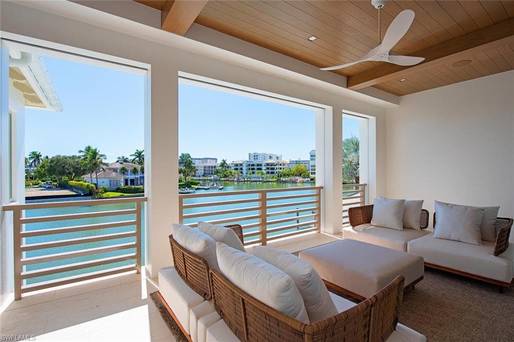 306 Spring Line Dr, Naples, FL 34102-34