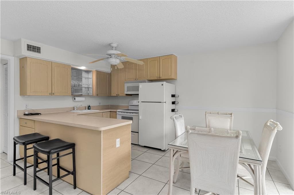 291 Collier Blvd 206, Marco Island, FL 34145-9