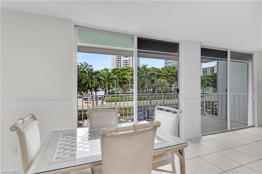 291 Collier Blvd 206, Marco Island, FL 34145-13