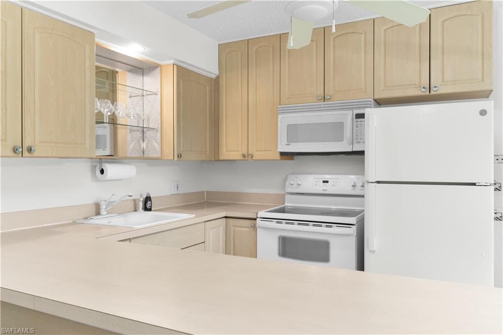 291 Collier Blvd 206, Marco Island, FL 34145-14