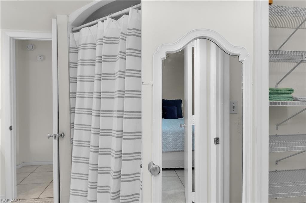 291 Collier Blvd 206, Marco Island, FL 34145-18