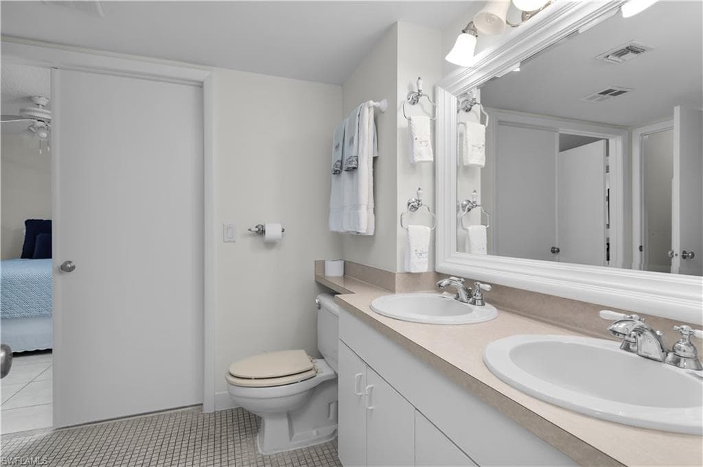 291 Collier Blvd 206, Marco Island, FL 34145-19