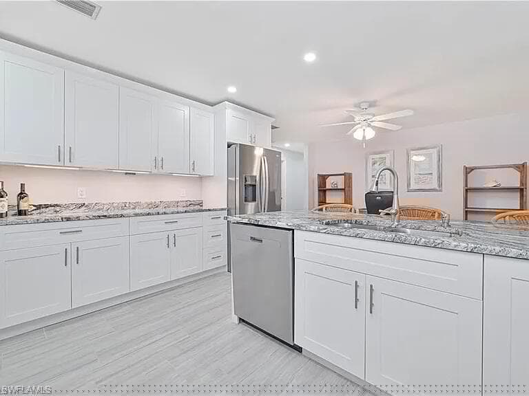 4135 Yarmouth Ct, North Fort Myers, FL 33903-19