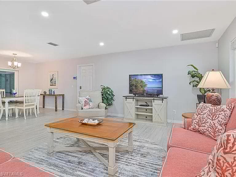 4135 Yarmouth Ct, North Fort Myers, FL 33903-25