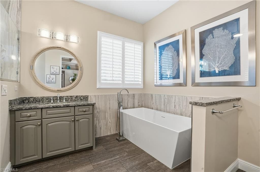 3535 Grand Cypress Dr, Naples, FL 34119-22