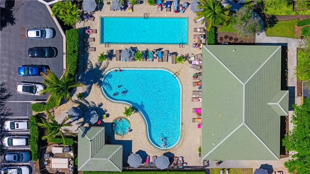 3535 Grand Cypress Dr, Naples, FL 34119-44