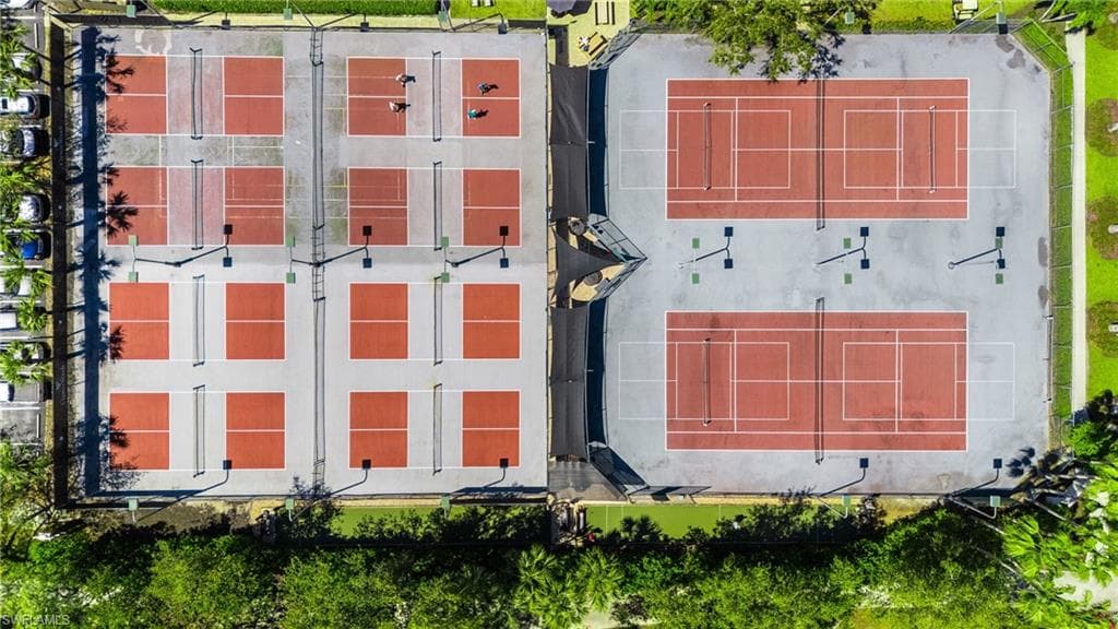 3535 Grand Cypress Dr, Naples, FL 34119-45