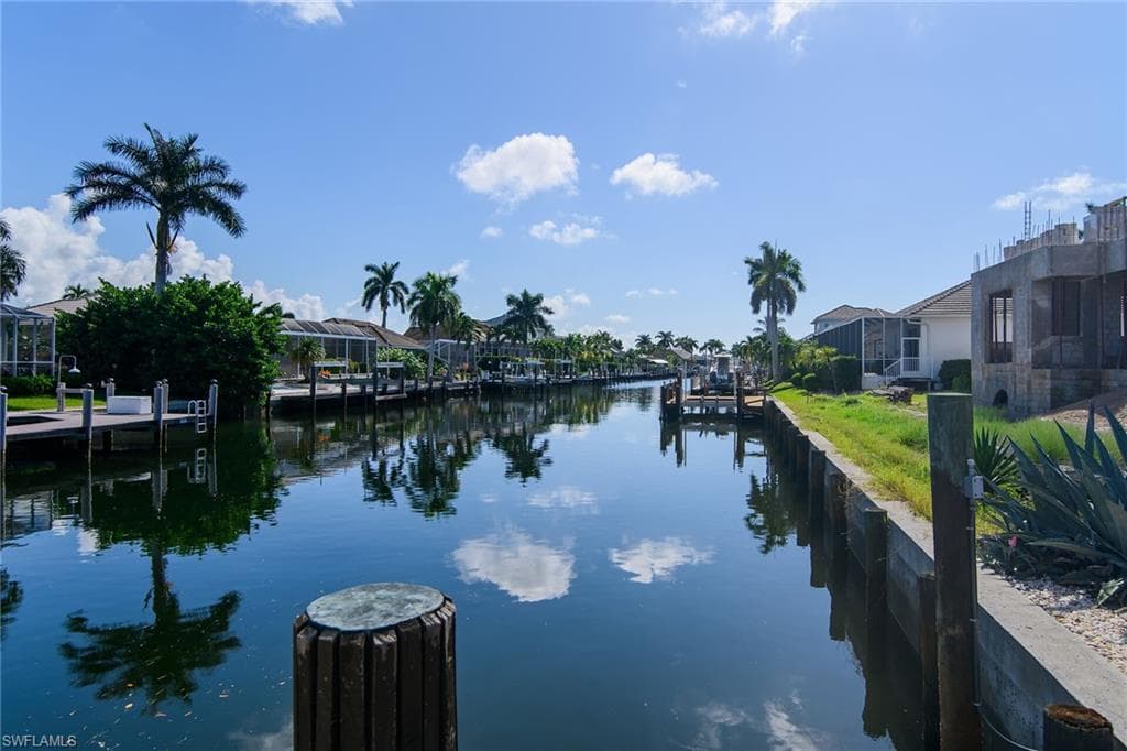 287 Rockhill Ct, Marco Island, FL 34145-43