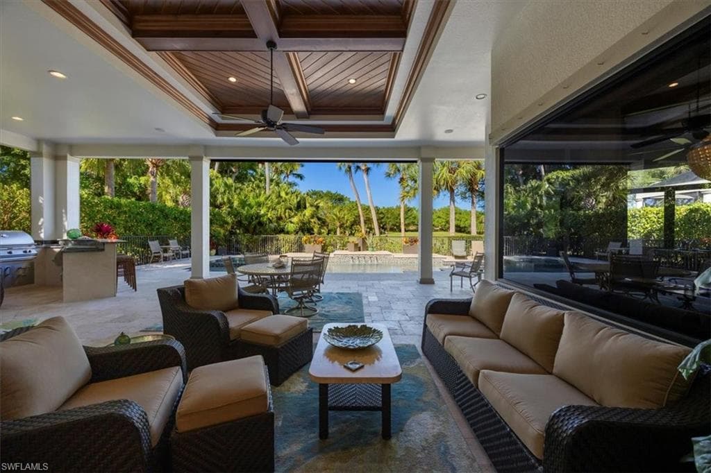 8556 Majorca Ln, Naples, FL 34114-25