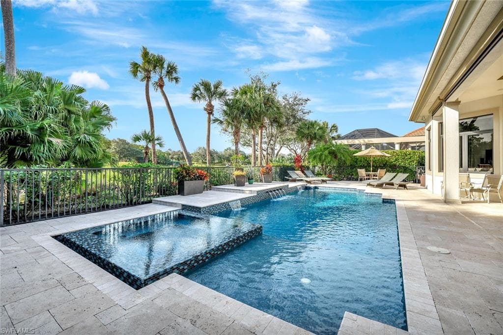 8556 Majorca Ln, Naples, FL 34114-29