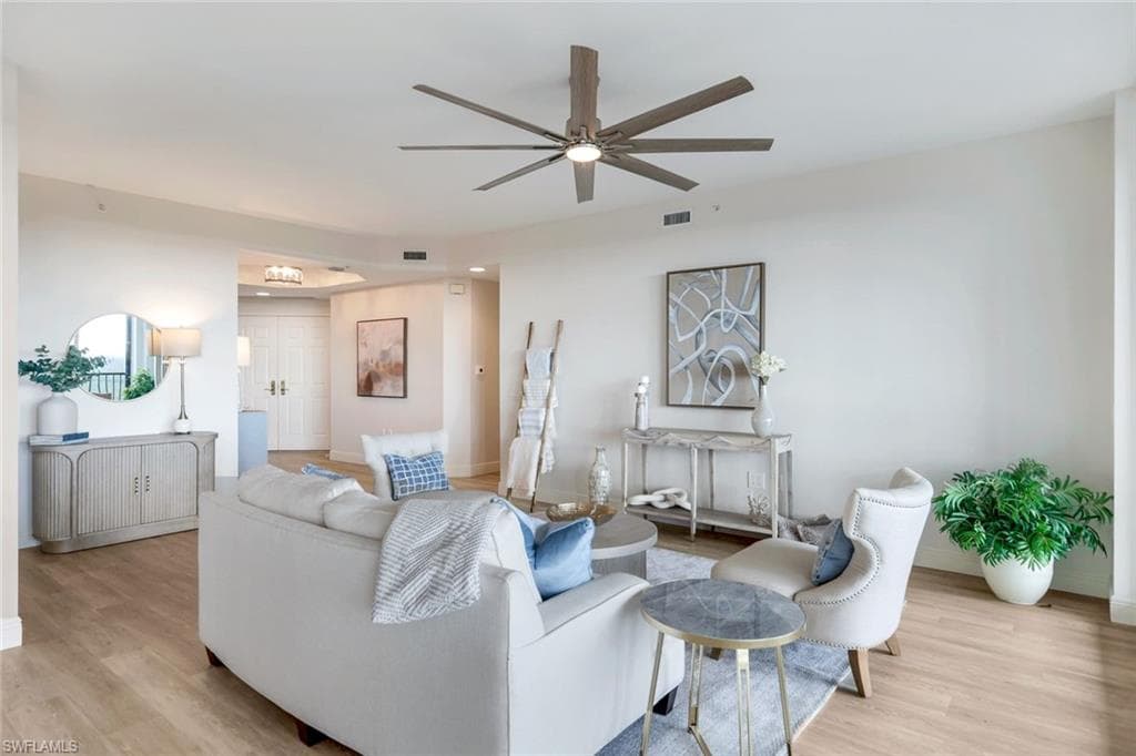 455 Cove Tower Dr 902, Naples, FL 34110-14