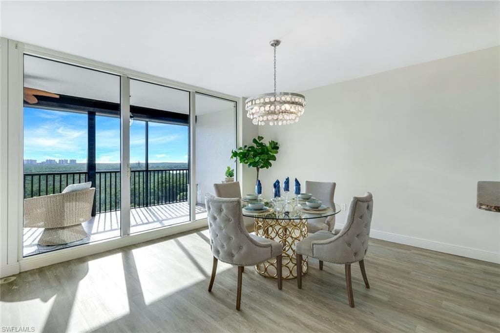 455 Cove Tower Dr 902, Naples, FL 34110-20