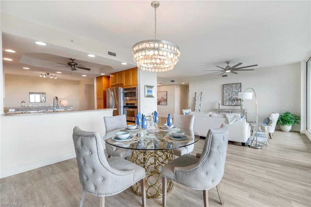 455 Cove Tower Dr 902, Naples, FL 34110-21