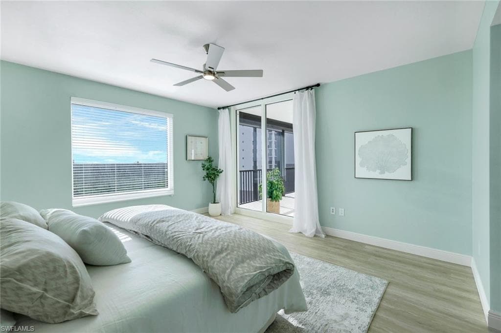 455 Cove Tower Dr 902, Naples, FL 34110-23