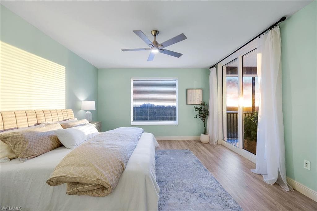 455 Cove Tower Dr 902, Naples, FL 34110-24